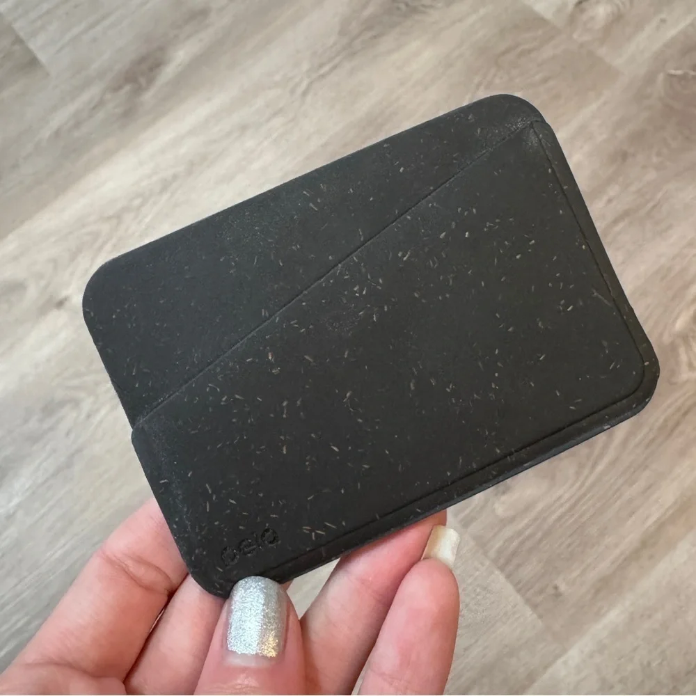 Pela Black Mini Wallet Silicone Compostable Sustainable NEW Slimline
